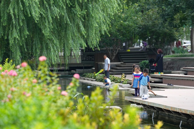 镜头里的十年&middot;奔向美好丨穿越中轴线 看北京点滴之变