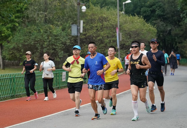 镜头里的十年&middot;奔向美好丨穿越中轴线 看北京点滴之变