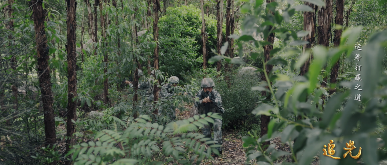 超震撼!全方位展示空军无人机部队实战对抗!