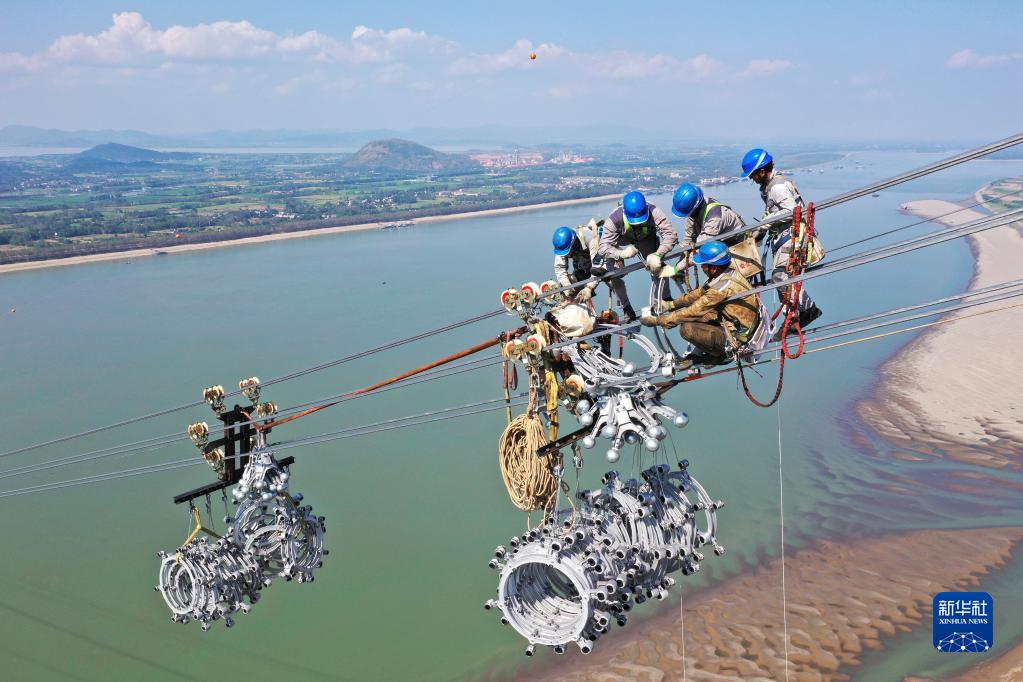 新时代中国调研行·非凡十年奋力赢得发展新优势——从重大工程建设看中国特色社会主义制度优势