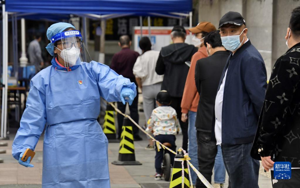 咬定青山不放松——党的十九大以来以习近平同志为核心的党中央贯彻执行中央八项规定、推进作风建设综述 ​​​​​​​