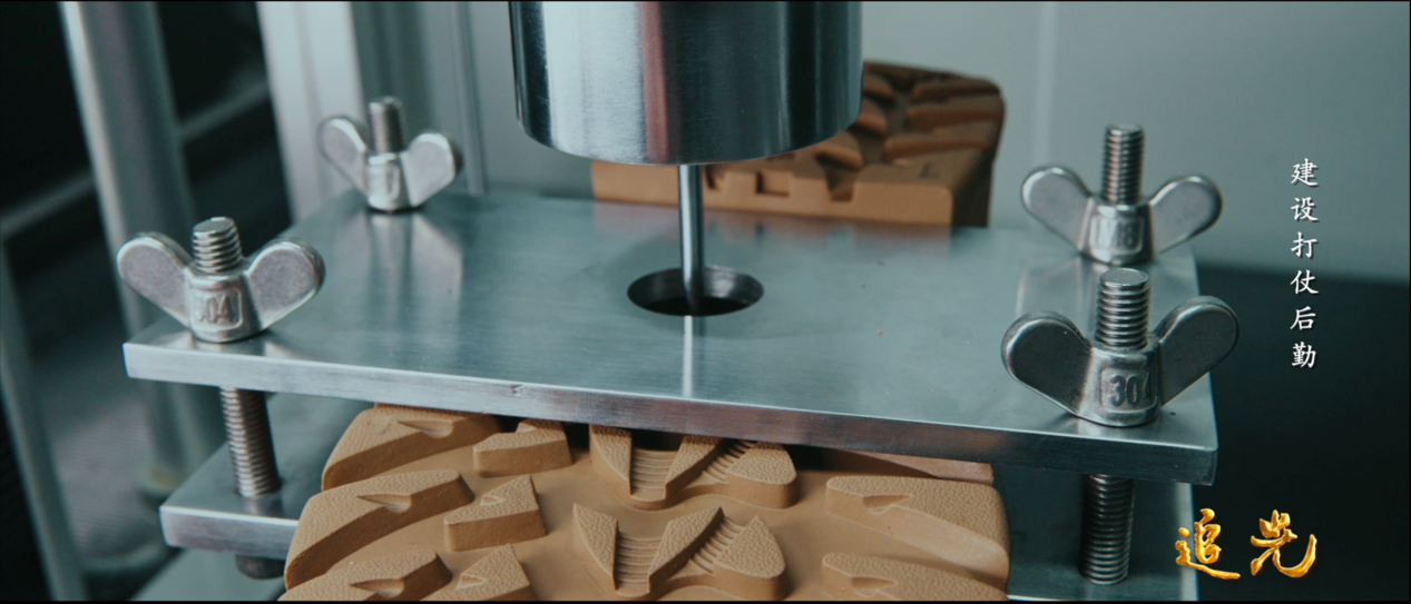 大片即视感!首次全方位展现,战场保障的“铁拳”力量!