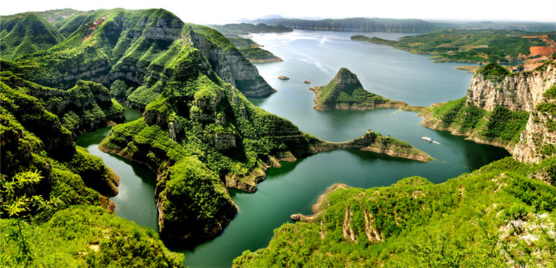 何言:思想伟力引领现代化出彩之路