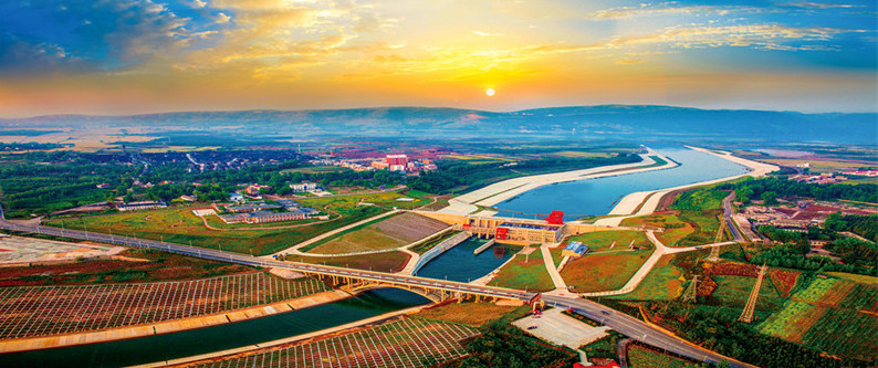 何言:思想伟力引领现代化出彩之路