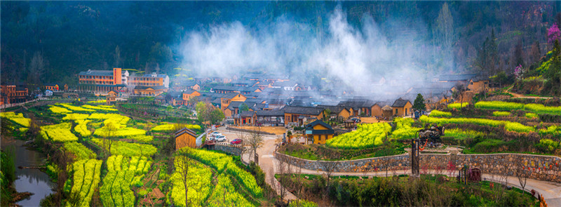 何言:思想伟力引领现代化出彩之路