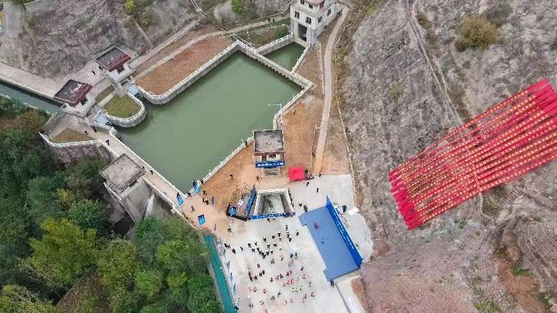 央媒观豫｜小浪底南岸灌区工程主干渠建成试通水 