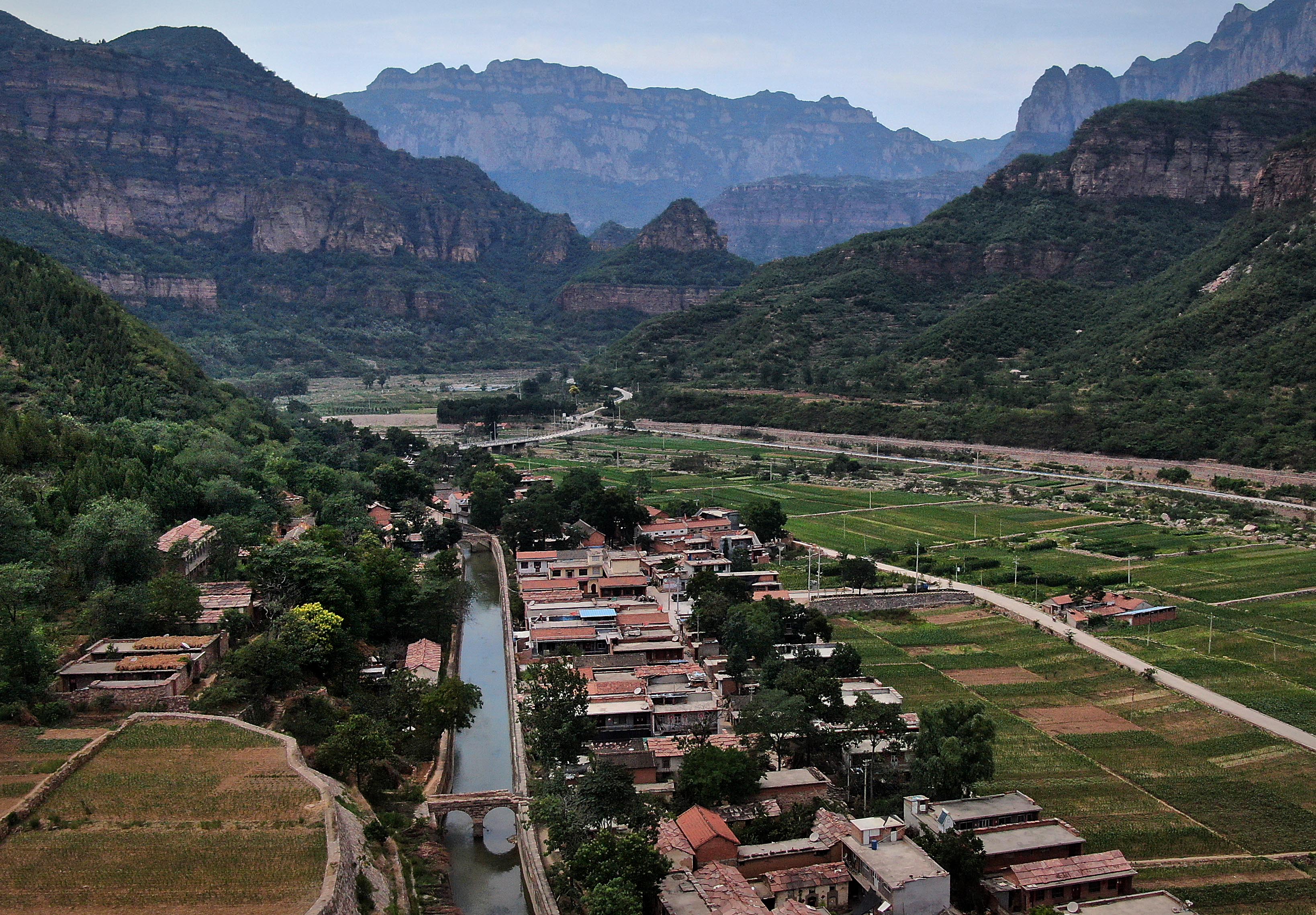沿着总书记的足迹&middot;新闻多一点 | 红旗渠精神永在！