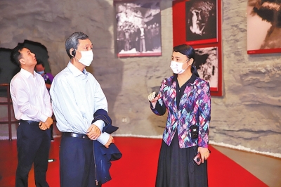 把青春热血镌刻在历史的丰碑上