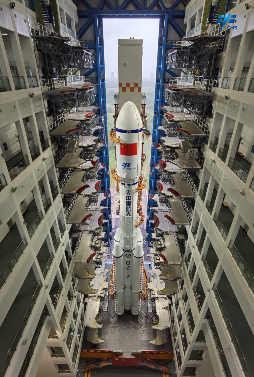 天舟五号货运飞船船箭组合体转运至发射区 将于近日择机发射