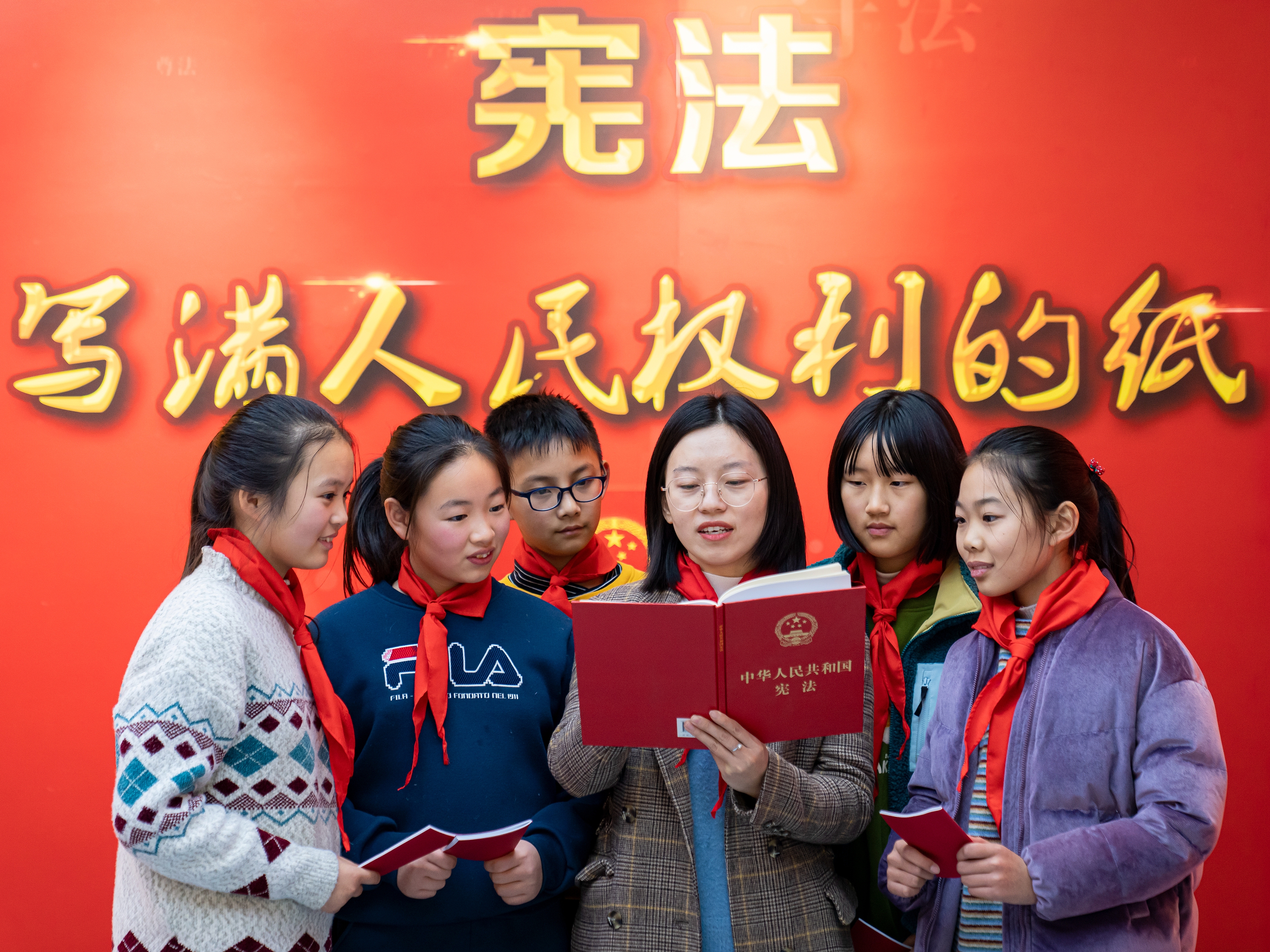 联播+|习近平这篇文章 为新时代中国宪法实践指明路径