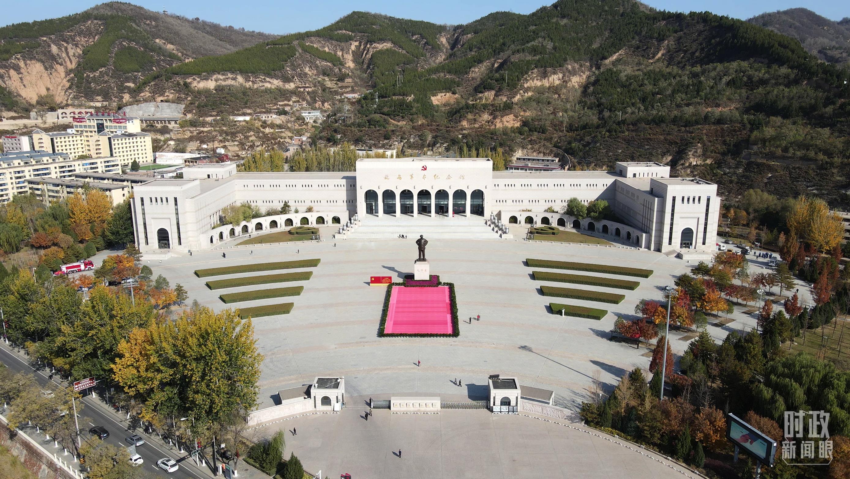 时政新闻眼丨习近平主席第10次发表新年贺词：&ldquo;让明天的中国更美好&rdquo;|独家看点|习主席书架上的照片上新了