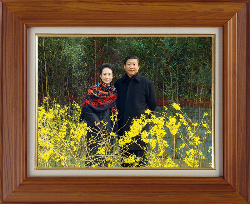 聆听新年贺词，读懂相框里的故事