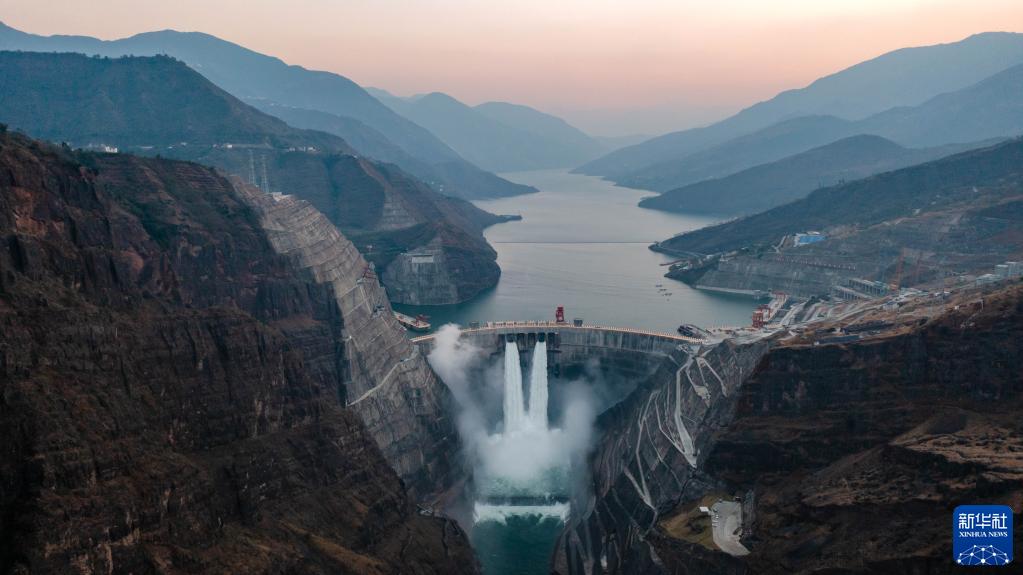 钟华论:让明天的中国更美好——2023年新年献词