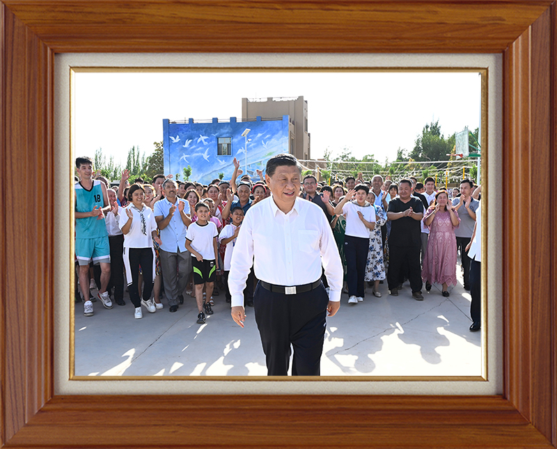 聆听新年贺词，读懂相框里的故事