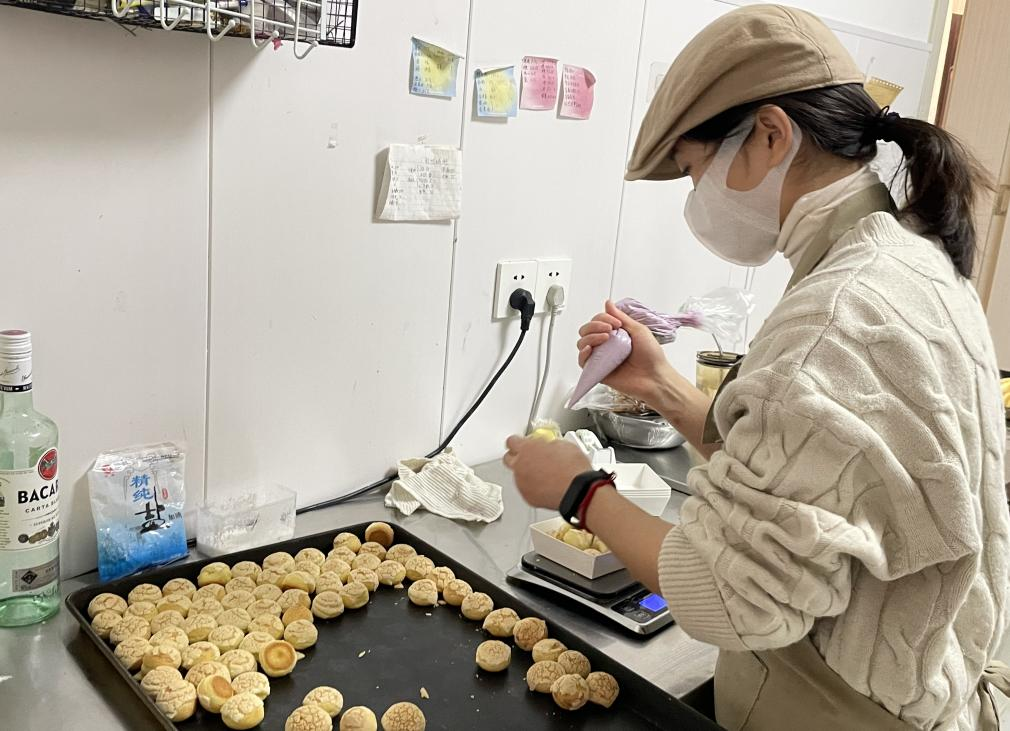 央媒观豫丨这家“无声”面包店 背后还有更多故事