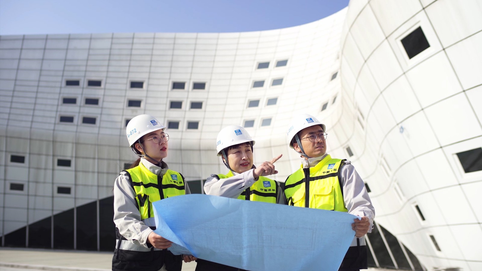 中国梦·大国工匠篇丨在钢筋与水泥上“舞蹈” 女技术员建筑业淬炼30年蜕变成大国工匠