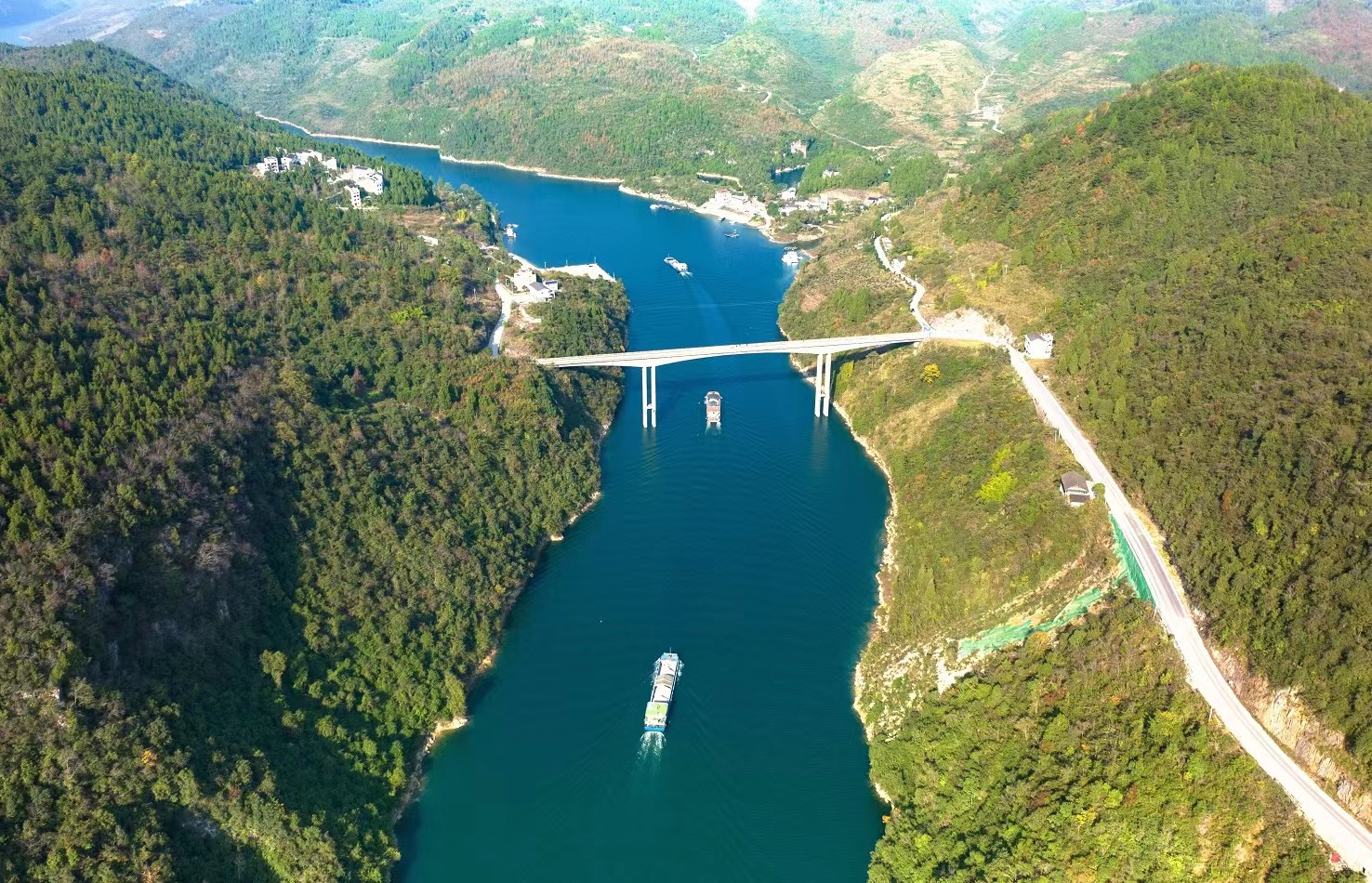 奋进的春天｜借水陆空铁全面出山，乘开局之势开放大干