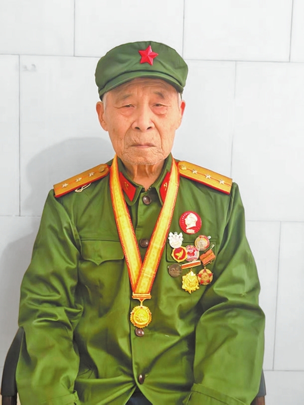 走近抗战老兵 聆听烽火岁月