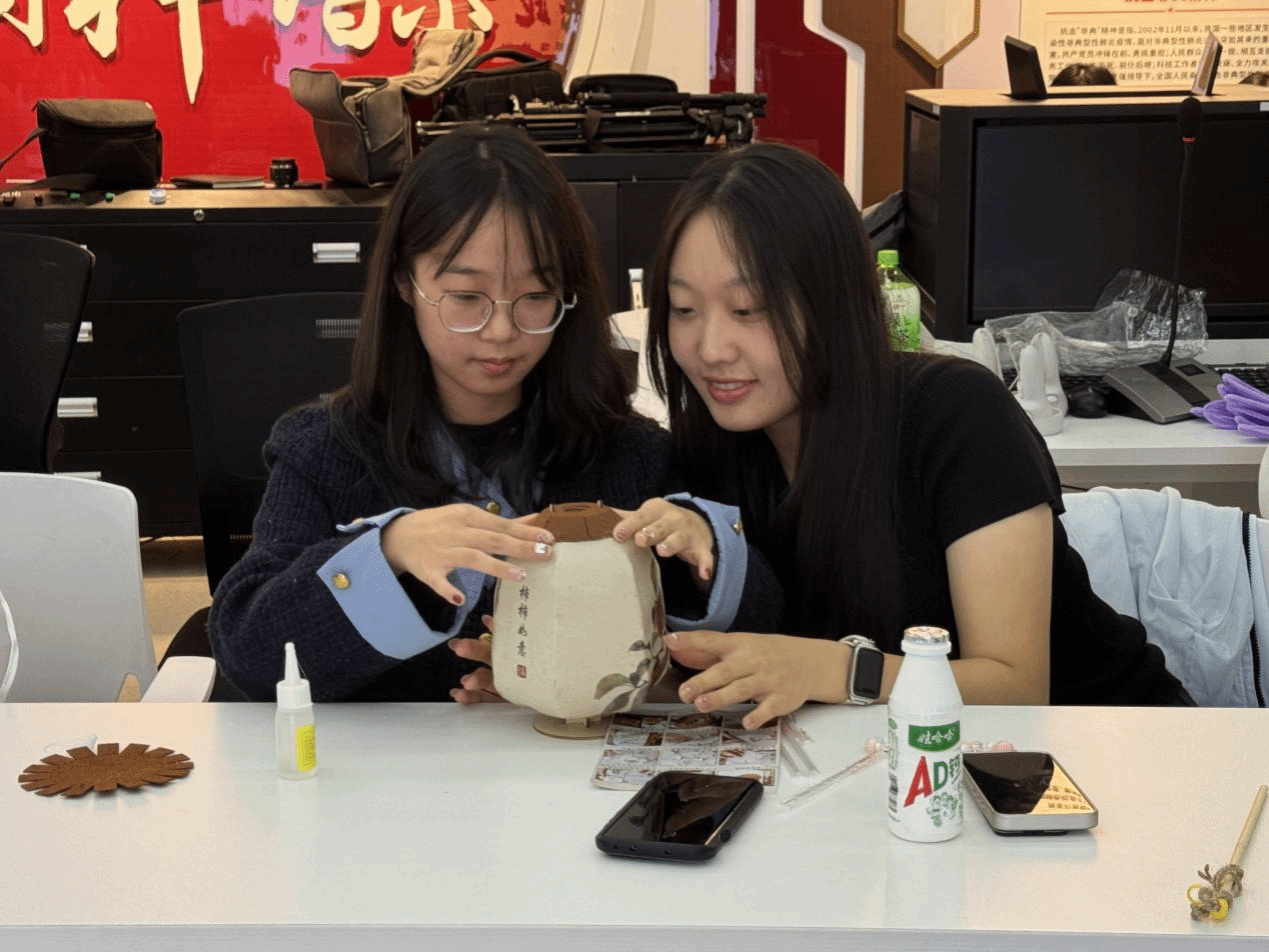  驻马店职业技术学院图书馆开展“月圆邀君赏·书香共此夕”中秋文化主题活动