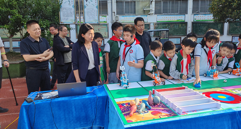 西平县教育局成功举办全县首届科普月暨首届科技节活动