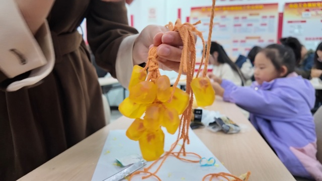 驻马店市总工会举办周末公益课桂花葡萄香皂制作活动