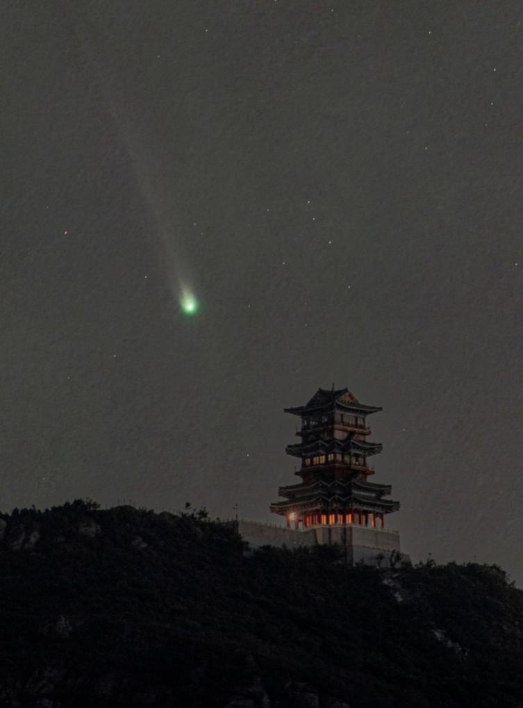 今年以来最亮彗星现身天际，它的名字叫“莱蒙”
