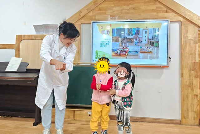 “手”护成长，健康相伴：驻马店市第一人民医院风湿免疫科走进恒基名都幼儿园开展健康科普活动