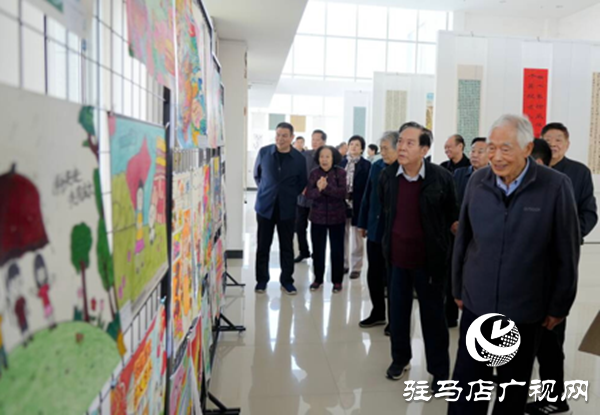纪念驻马店市关工委成立40周年书画作品展开展