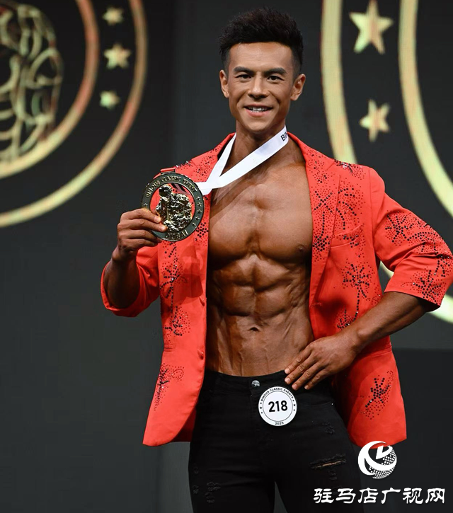 驻马店籍运动员邬博成功卫冕男子健身模特项目冠军