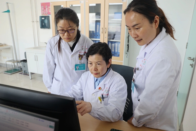 袁俊梅医生：用爱与专业守护“折翼天使”康复路