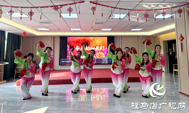 驻马店市文化馆重阳节文艺演出走进为老服务中心 