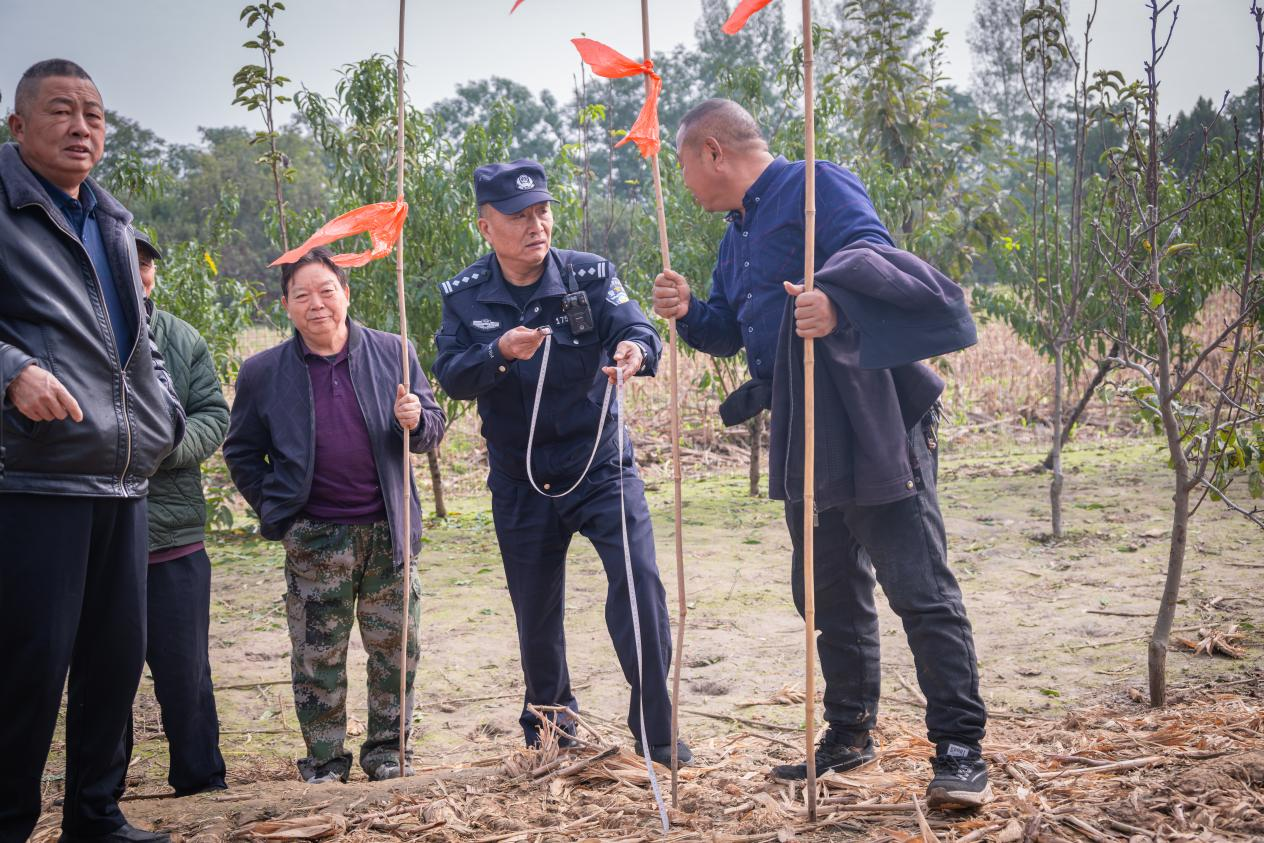 开发区公安分局:土地纠纷引矛盾 多元调解促和谐