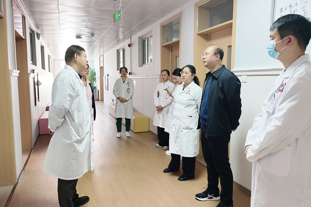 “聚焦织网 同质发展”驻马店市中心医院专家团走进新蔡县妇幼保健院