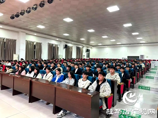 平舆县委政法委反邪教宣传走进全县各学校对邪教“零容忍”为校园“筑防线”  