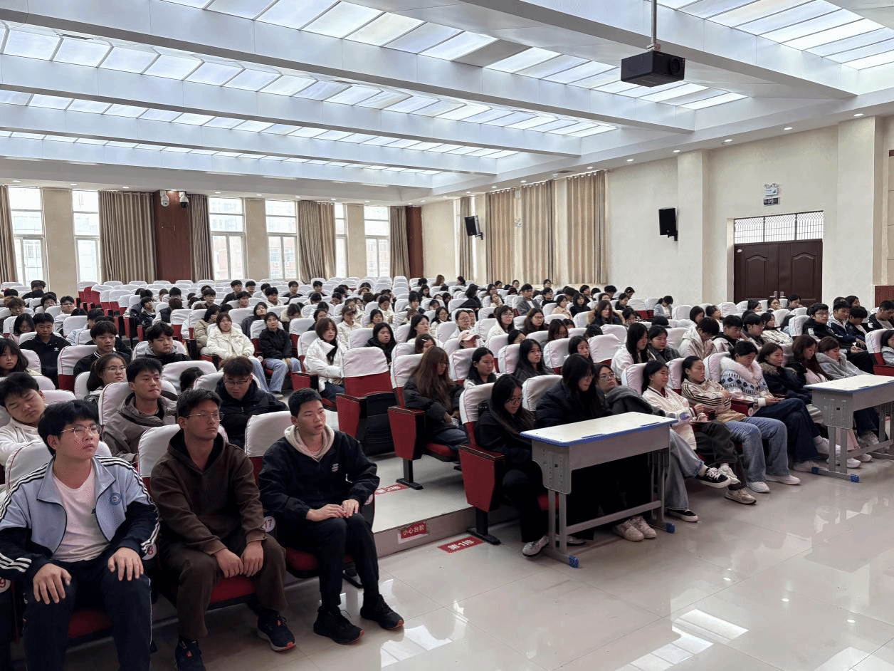 驻马店职业技术学院图书馆圆满完成2025级新生入馆教育