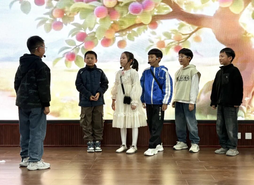 驻马店市第六小学开展红帆映经典 课本“剧”精彩--课本剧展演