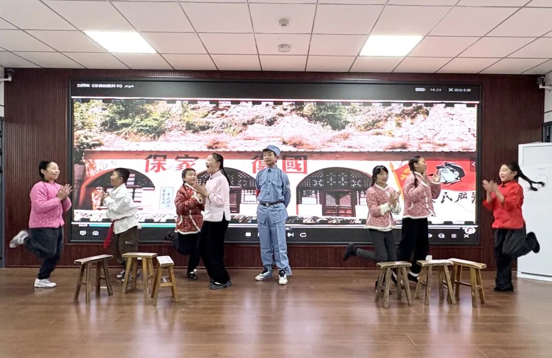 驻马店市第六小学开展红帆映经典 课本“剧”精彩--课本剧展演