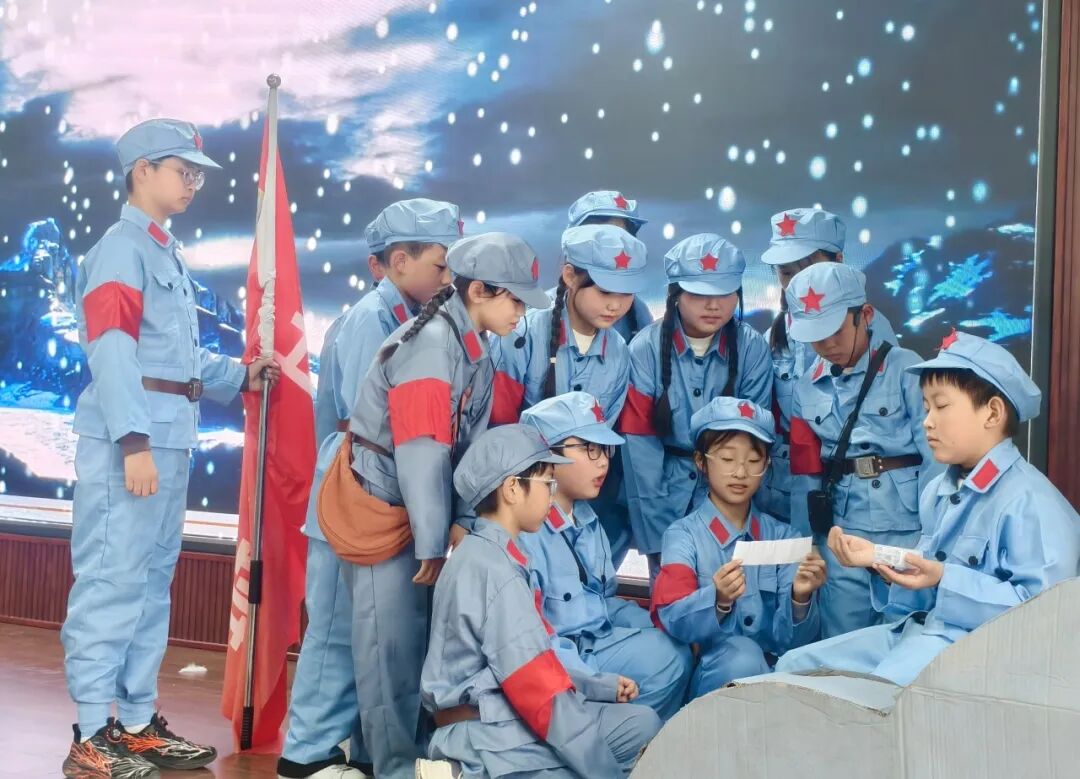 驻马店市第六小学开展红帆映经典 课本“剧”精彩--课本剧展演