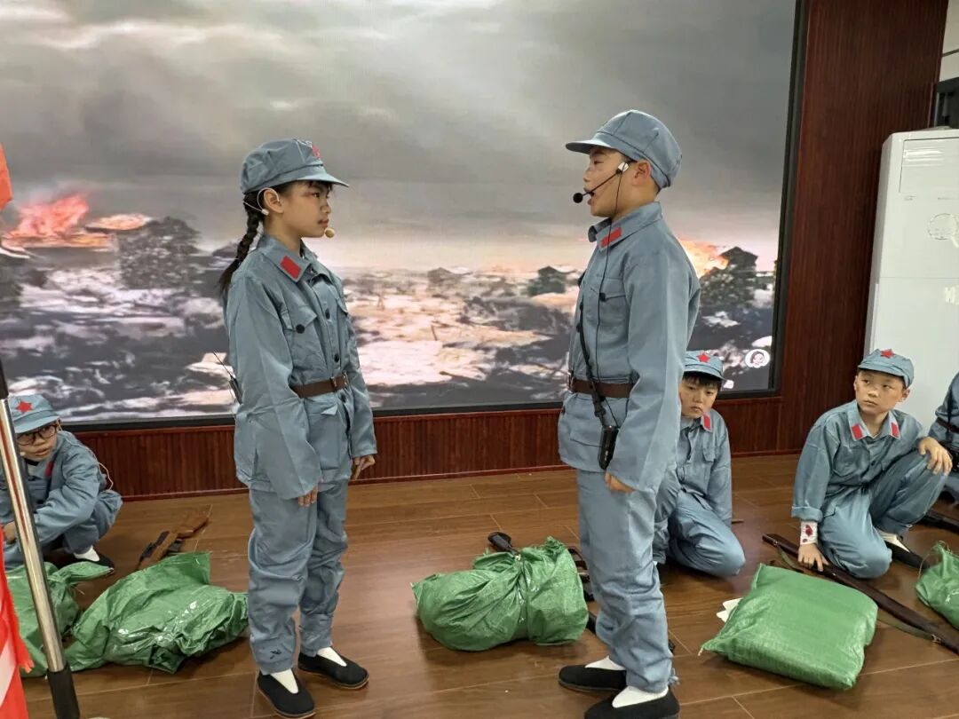 驻马店市第六小学开展红帆映经典 课本“剧”精彩--课本剧展演