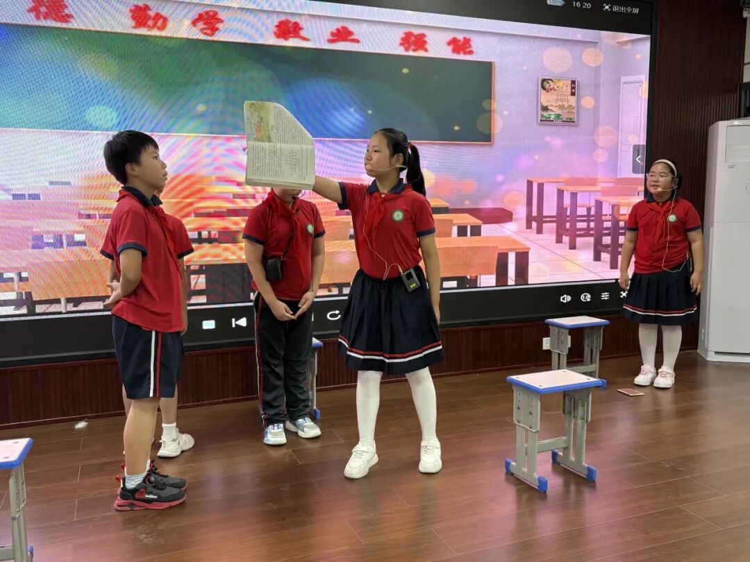 驻马店市第六小学开展红帆映经典 课本“剧”精彩--课本剧展演