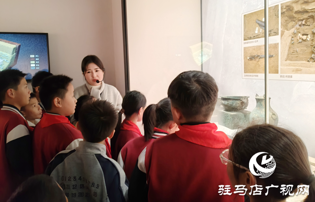 驻马店经济开发区金雀路小学开展“探寻蔡国历史 感受文化魅力”亲子主题实践活动​