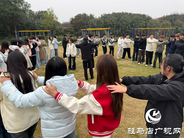 驻马店职业技术学院商学院开展素质拓展与劳动教育