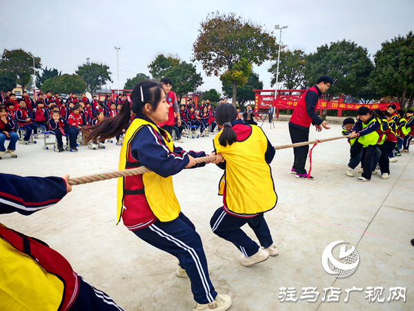 2025年“公益体彩快乐操场”体育器材捐赠仪式在平舆县郭楼一中举行