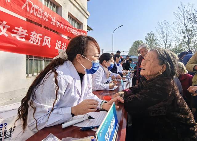 柴坡村重阳饺子宴开席：一碗热饺暖人心 敬老美德润乡邻