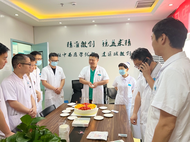 仁心仁术铸口碑——一位卫生战线“老兵”眼中的驻马店市中医院外三科