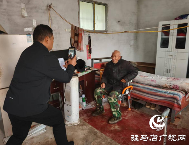 驿城区沙河店镇:党建引领优服务 床前认证显温度
