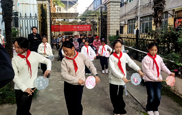 童心暖“夕阳” 浓情敬重阳