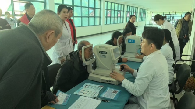 国网驻马店供电公司：情暖金秋 欢度重阳