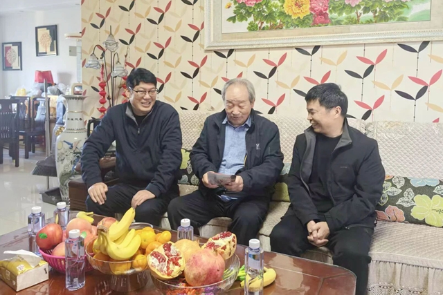 重阳敬老暖金秋 深情慰问传温情——驻马店市中心医院开展离退休老职工慰问活动