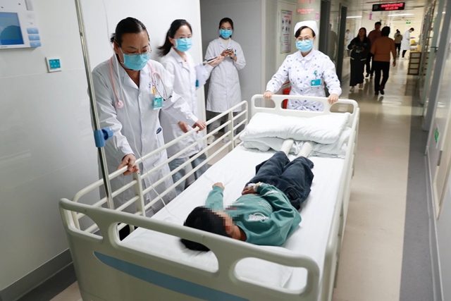 驻马店市中心医院组织开展2025年医院感染暴发应急处置演练